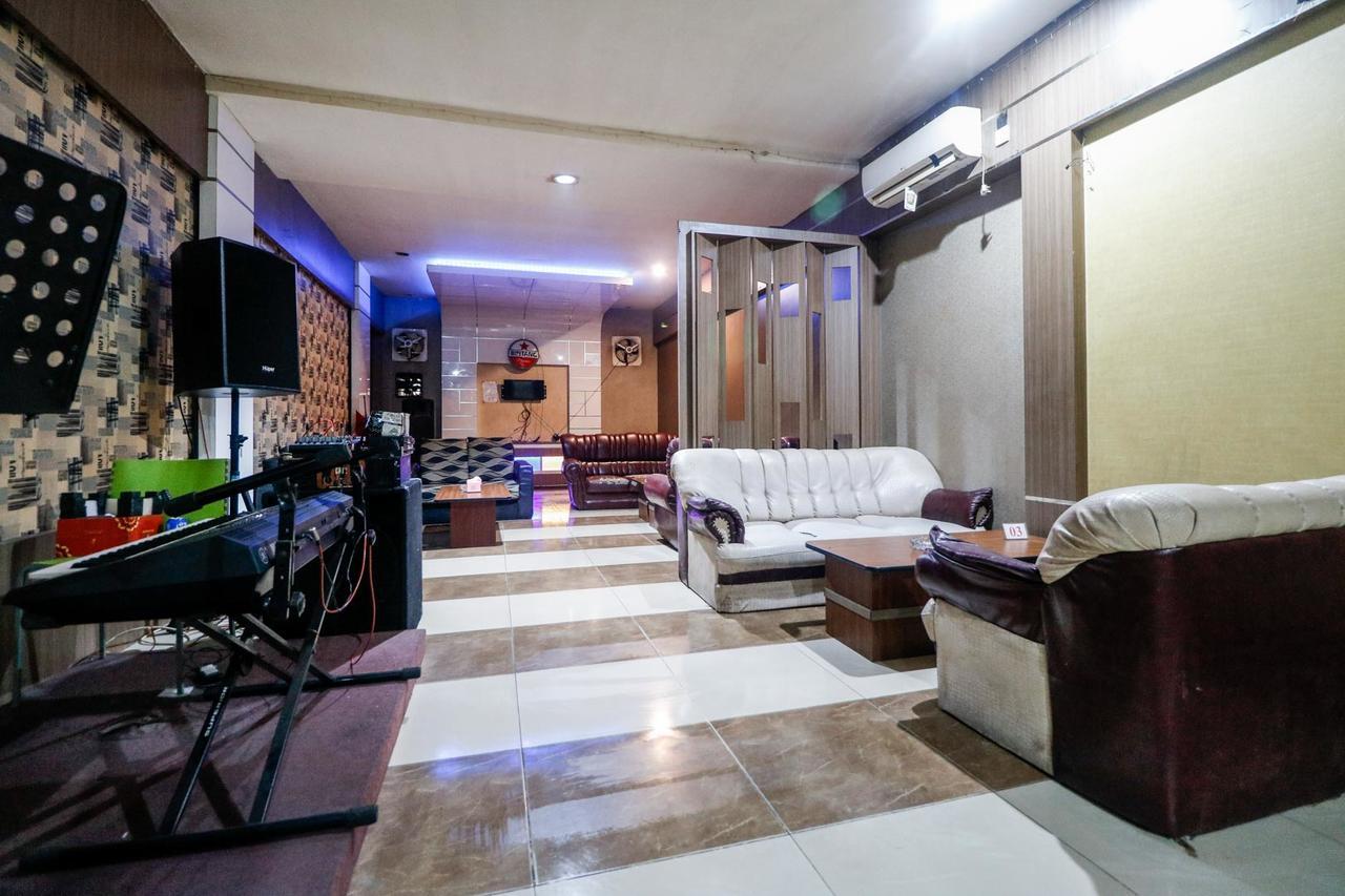 Reddoorz Plus Near Pasar Wisata Pakanbaru Exteriör bild