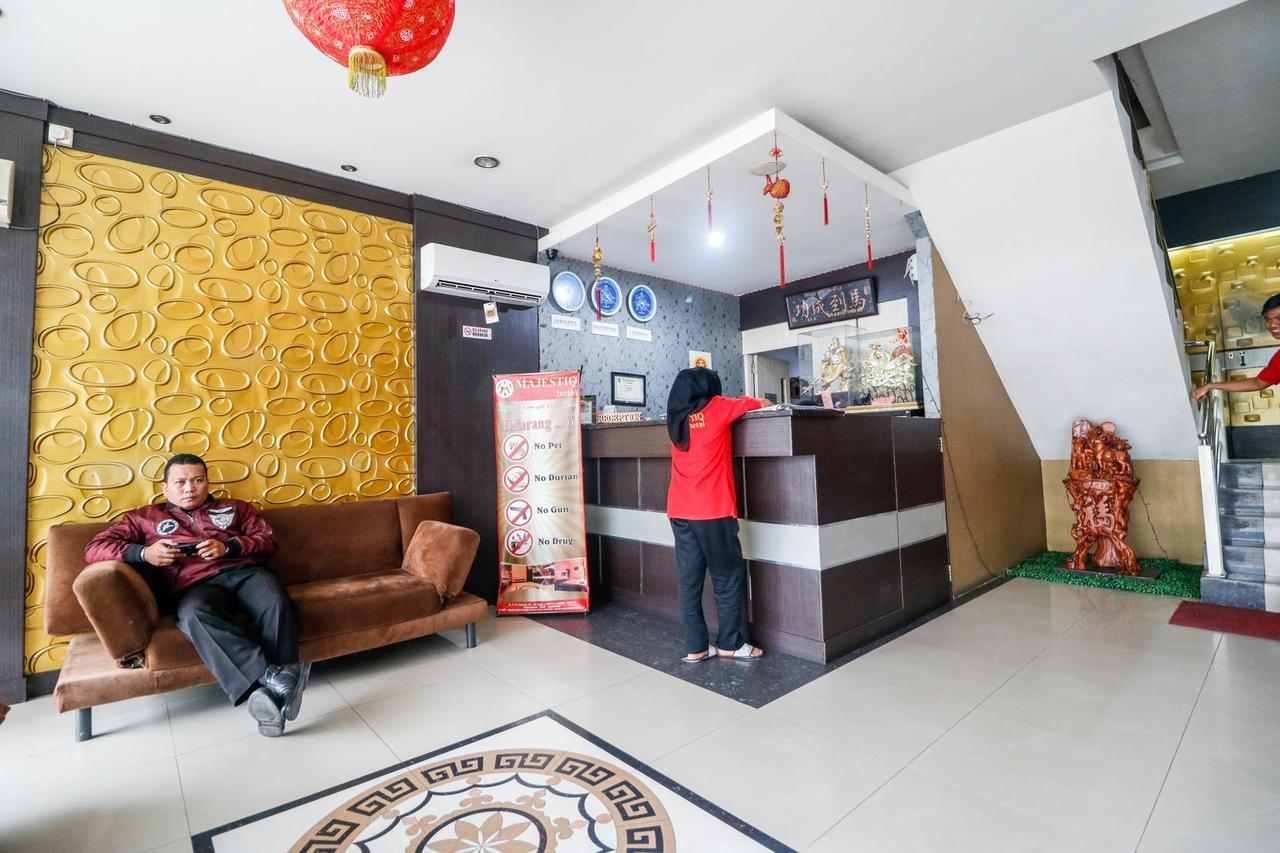 Reddoorz Plus Near Pasar Wisata Pakanbaru Exteriör bild