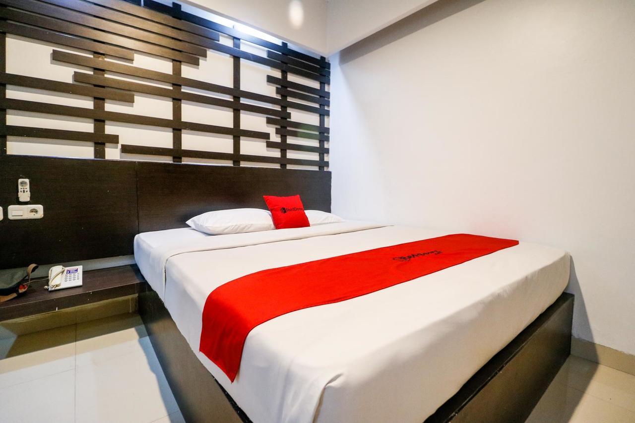Reddoorz Plus Near Pasar Wisata Pakanbaru Exteriör bild