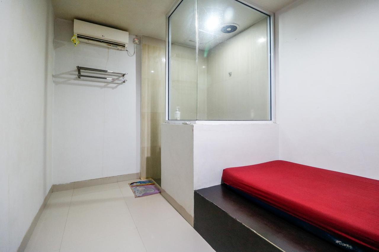 Reddoorz Plus Near Pasar Wisata Pakanbaru Exteriör bild